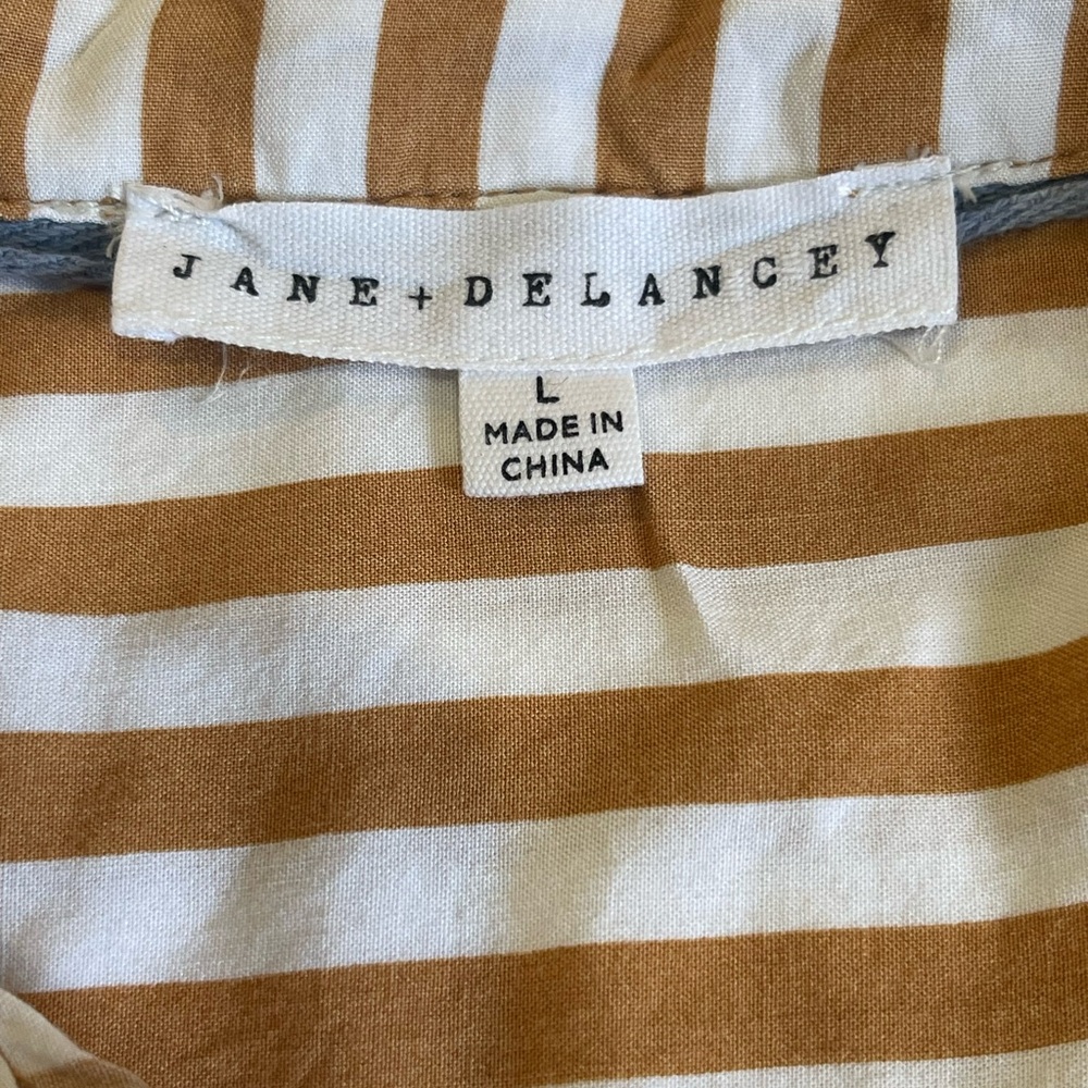 Jane and Delancey Striped Button-Up Shirt in White and Camel - Picture 4 of 7